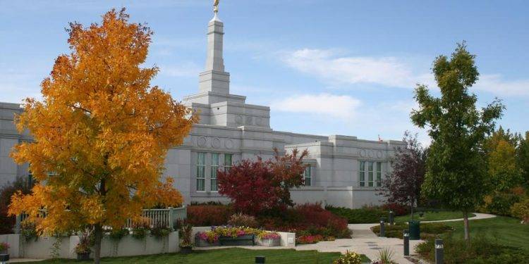 Navigating Organizational Change: A Roadmap to Success – Regina Temple