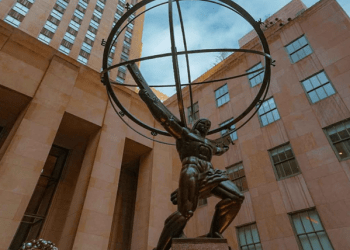 Eternal Recognition: How Bronze Memorial Statues Honor Public Service Legacy